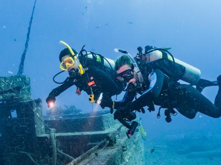 Scuba Diving in Honolulu and Waikiki